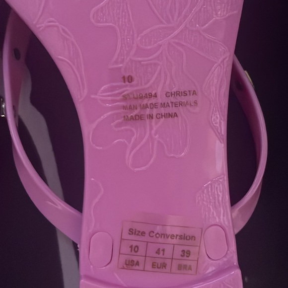 Pink flip flops - Picture 3 of 6